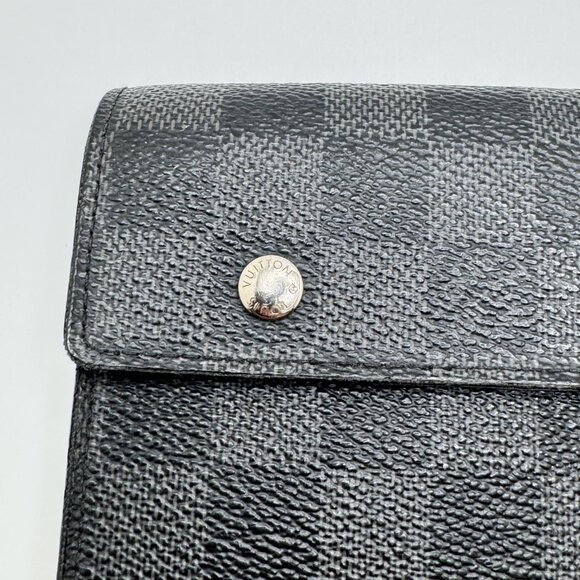 Louis Vuitton Black Checkered Wallet with Silver Chain - Picture 5 of 16